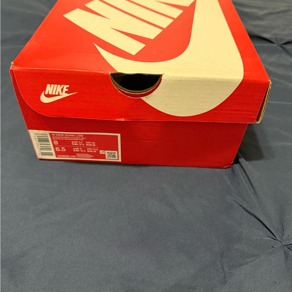 Nike Dunk Low - Picture 6 of 6